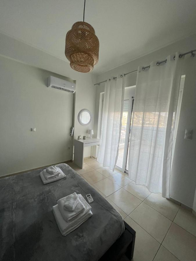 Appartement Blue And White à Schinias Extérieur photo